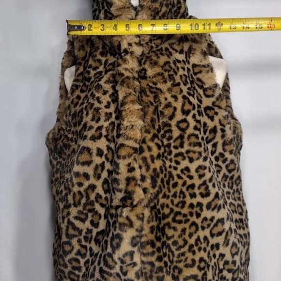 Carmen Leopard Print Faux Fur Hooded Vest size L pre owned Exellent condition - Picture 5 of 13